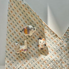 Load image into Gallery viewer, Playful Animal Brooch