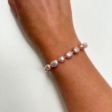 Load image into Gallery viewer, Milos Pearl Bracelet
