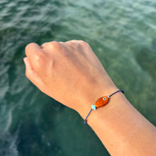 Load image into Gallery viewer, Minimal Bosphorus Glass Fish Bracelet