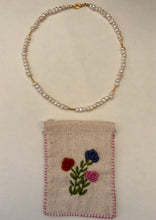 Load image into Gallery viewer, freshwater pearl choker handmade