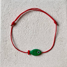 Load image into Gallery viewer, Minimal Bosphorus Glass Fish Bracelet