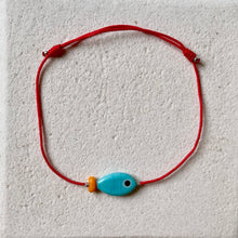 Load image into Gallery viewer, Minimal Bosphorus Glass Fish Bracelet