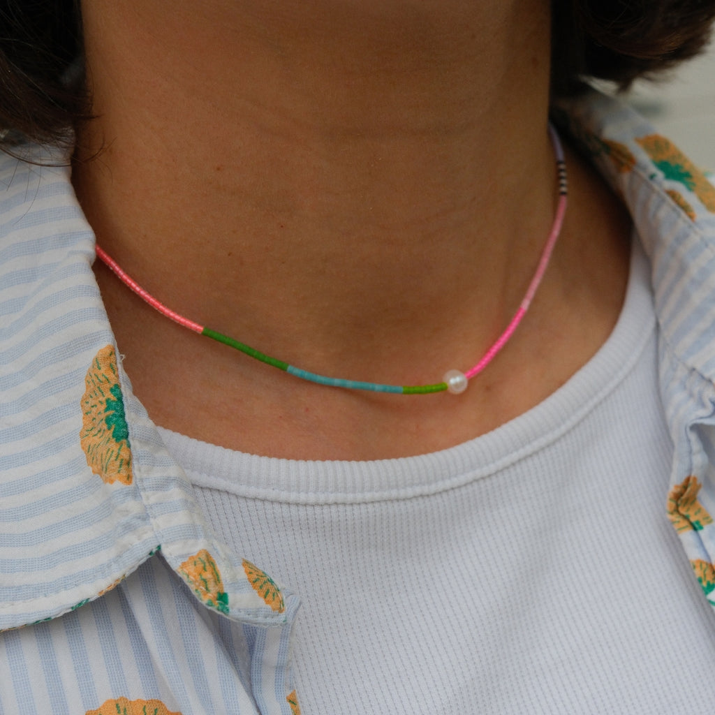 Neonpinke Sommerhalskette