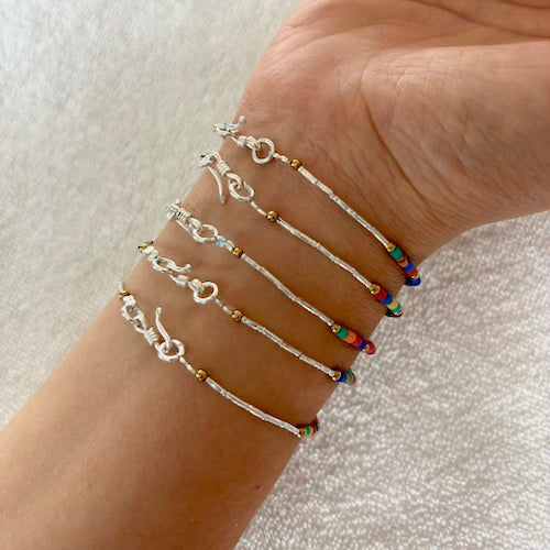 Kindness Silberarmbänder aus Chiang Mai
