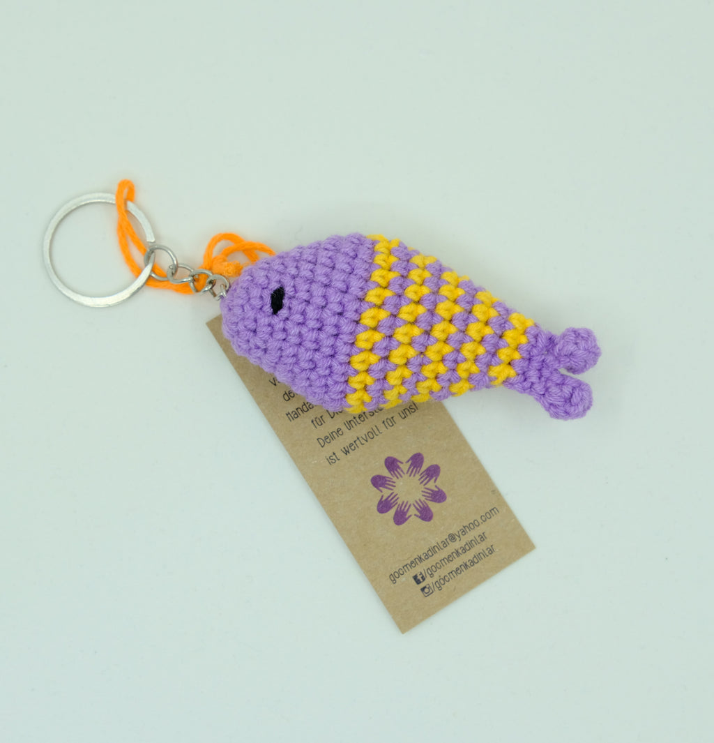 Amigurumi Bunter Fisch Schlüsselanhänger