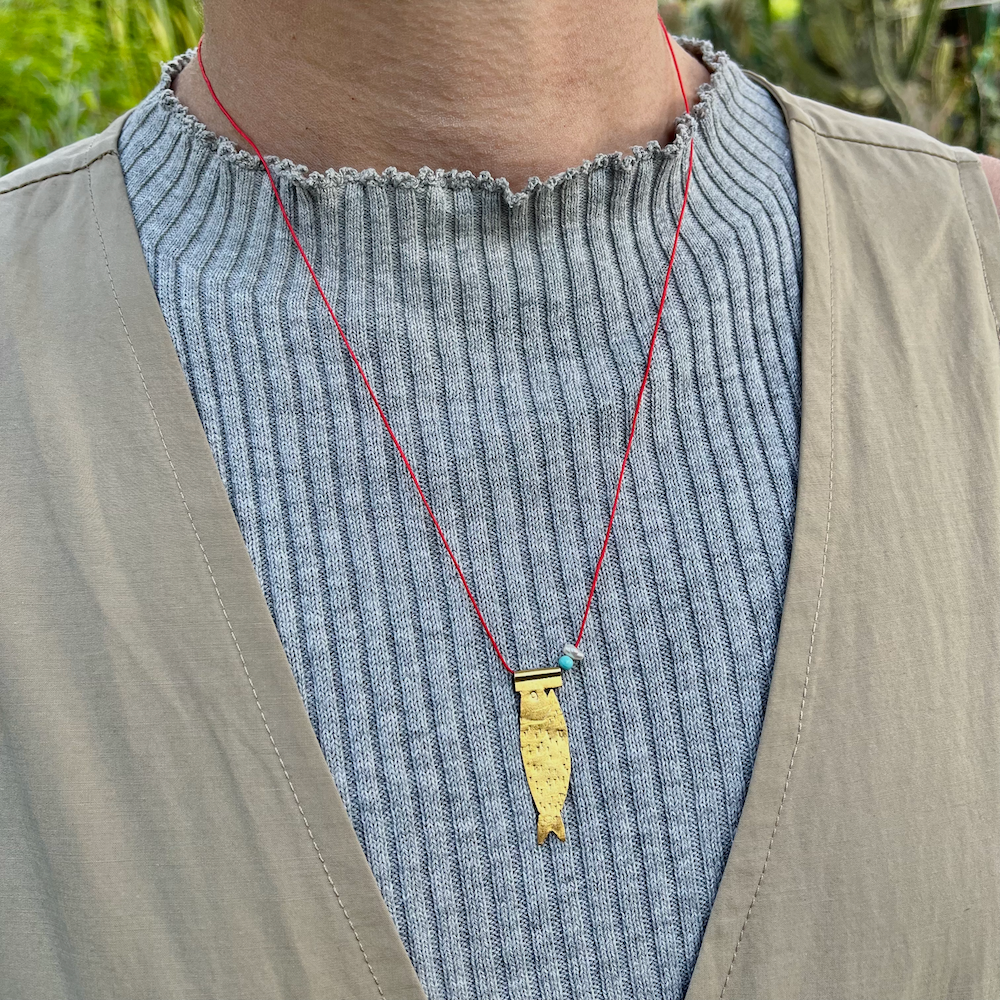 Silberhalskette mit Fisch-Anhänger im Ägäis-Stil