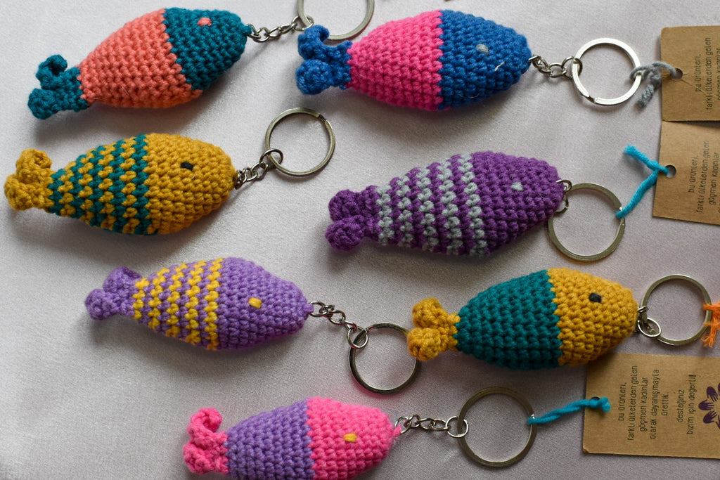 Amigurumi Bunter Fisch Schlüsselanhänger