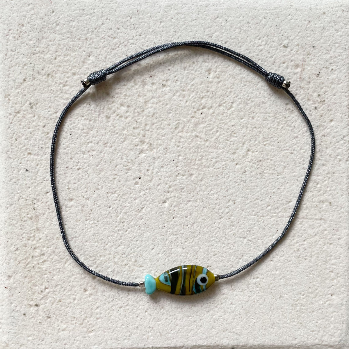 Bosporus-Fisch-Armband aus gestreiftem Glas