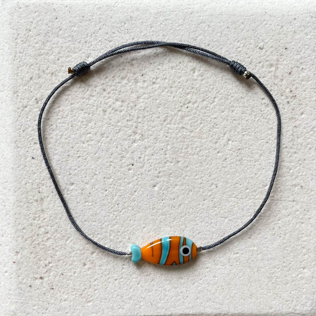 Bosporus-Fisch-Armband aus gestreiftem Glas