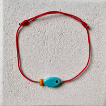 Load image into Gallery viewer, Minimal Bosphorus Glass Fish Bracelet
